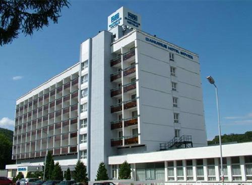 upload/131_Cura-de-sanatate-Danubius-Health-Spa-Resort-SOVATA21.jpg