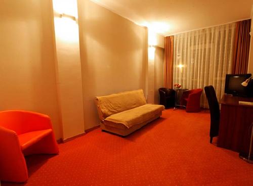 upload/195_SANATATE-SI-VITALITATE---Complex-Hotelier-Perla-3---Baile-1-Mai_9.jpg