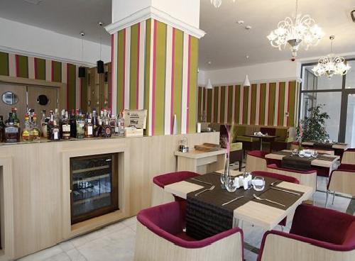 upload/234_OFERTA-SEJUR-5-NOPTI-Hotel-International-4-SINAIA2.jpg