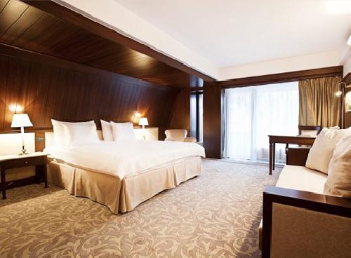 upload/234_OFERTA-SEJUR-5-NOPTI-Hotel-International-4-SINAIA4.jpg