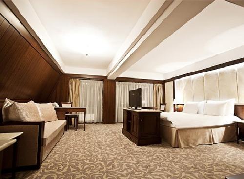 upload/234_OFERTA-SEJUR-5-NOPTI-Hotel-International-4-SINAIA5.jpg