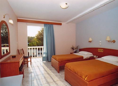upload/300_EARLY-BOOKING--ZAKYNTHOS-----VARA-2013-–-hotel-Esperia-3_6.jpg