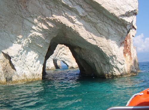 upload/300_EARLY-BOOKING--ZAKYNTHOS----Laganas---VARA-2013-–-Villa-VIVIAN-3k_2.jpg