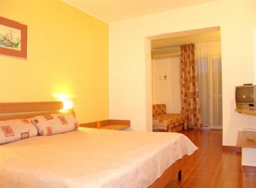 upload/328_Litoral-–Vara-2012--Mamaia--Hotel-Modern-4-stele6.jpg