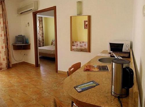 upload/328_Litoral-–Vara-2012--Mamaia--Hotel-Modern-4-stele7.jpg