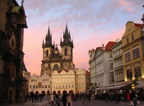 upload/329_Praga-2012---Orasul-de-Aur---BONUS--EXCURSIE-LA--KARLOVY--VARY-si--DRESDA9.jpg