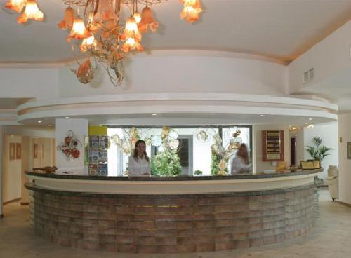 upload/351_ZILE-GRATUITE-DE-VACANTA-Hotel-Cocor-4_4.jpg
